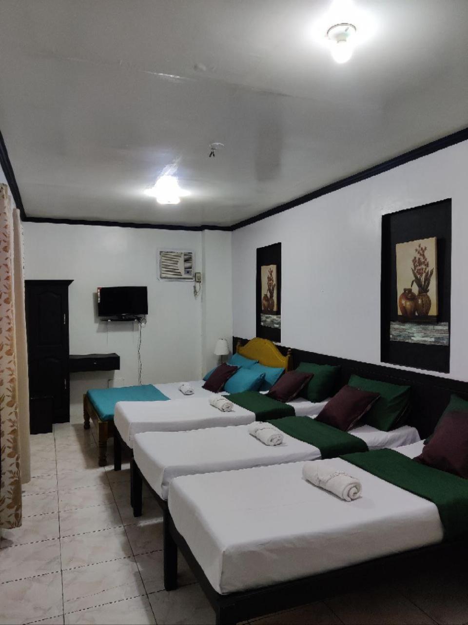 Center Parkway Pension House Kalibo Buitenkant foto