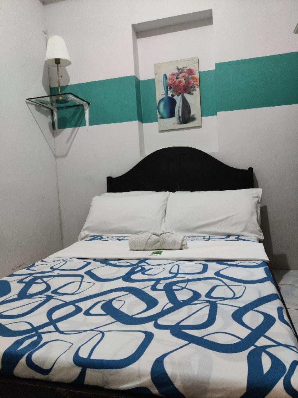 Center Parkway Pension House Kalibo Buitenkant foto