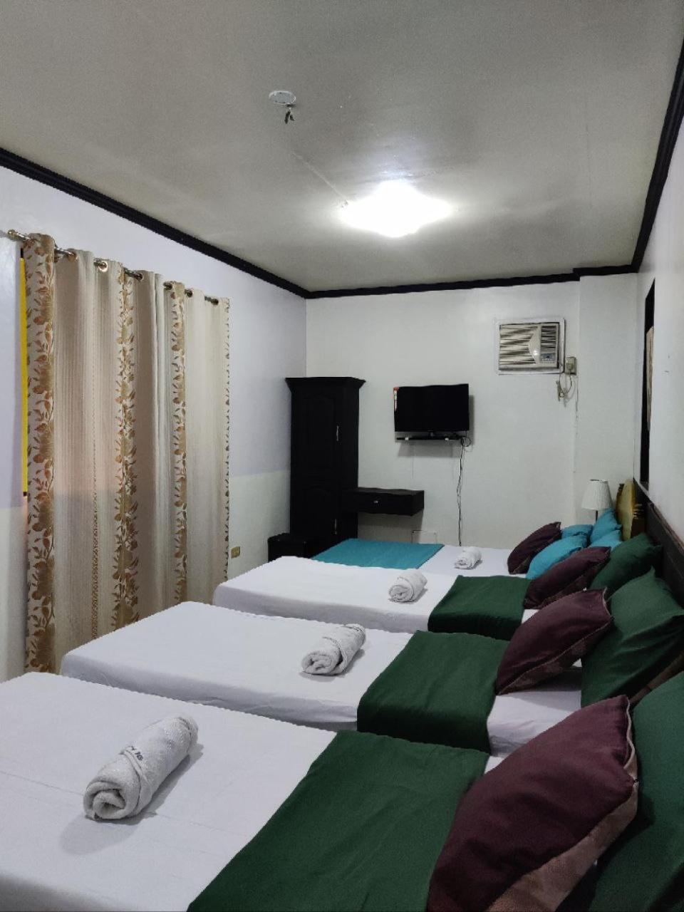 Center Parkway Pension House Kalibo Buitenkant foto