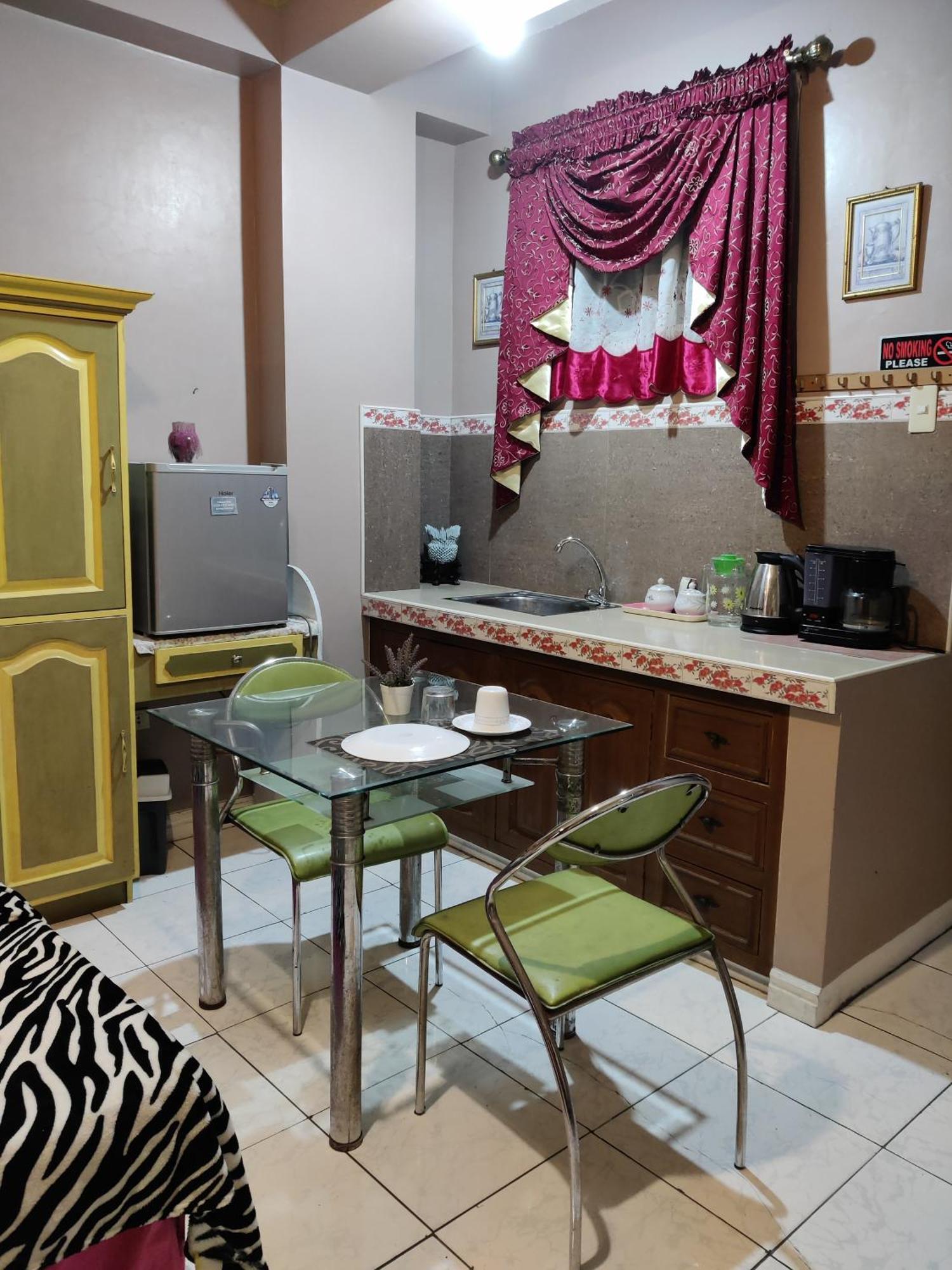 Center Parkway Pension House Kalibo Buitenkant foto