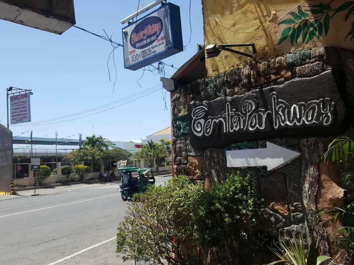 Center Parkway Pension House Kalibo Buitenkant foto